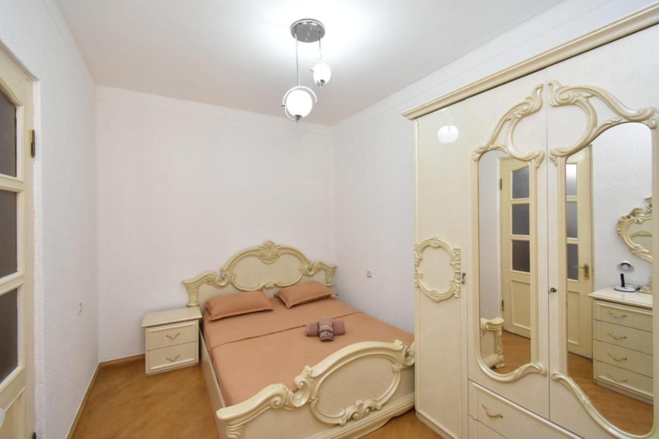 Guesthouses Opera เยเรวาน ภายนอก รูปภาพ