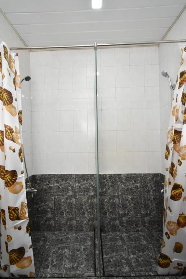 Guesthouses Opera เยเรวาน ภายนอก รูปภาพ